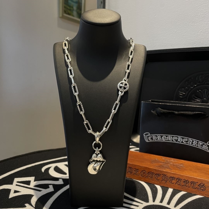 Ch**me He**ts necklaces